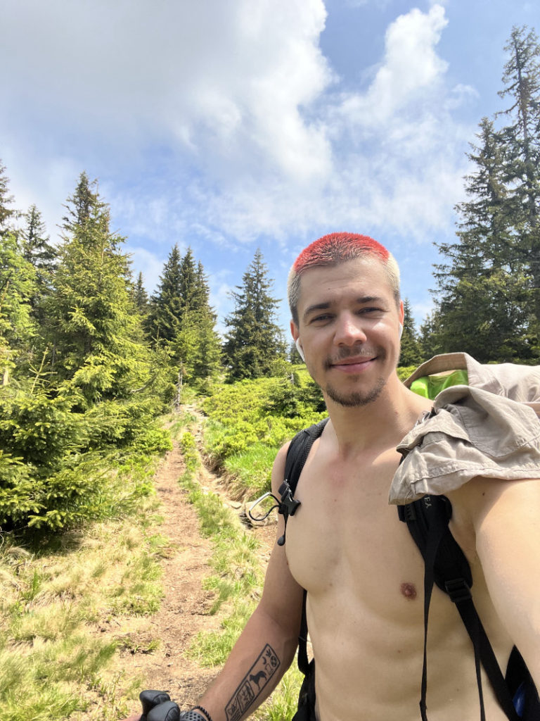 Turistika hore bez – ľahký kostým